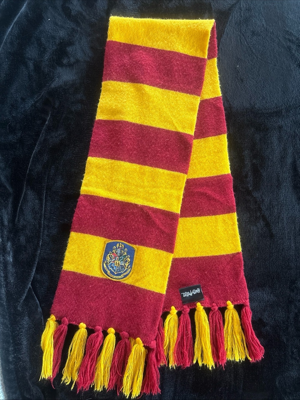 Harry Potter Hogwarts House Crest Striped Fringed Knit Scarf Maroon Yellow